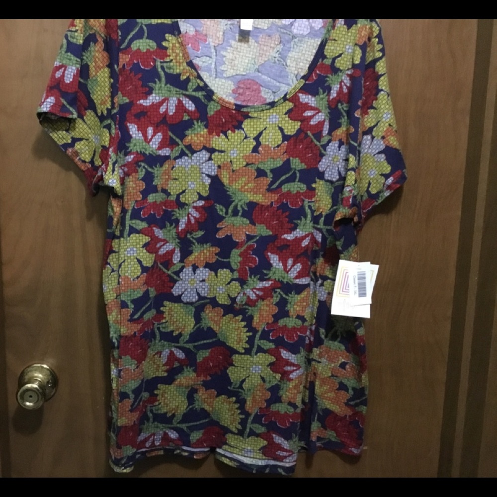 BOGO LulaRoe Classic T- 3XL- NWT